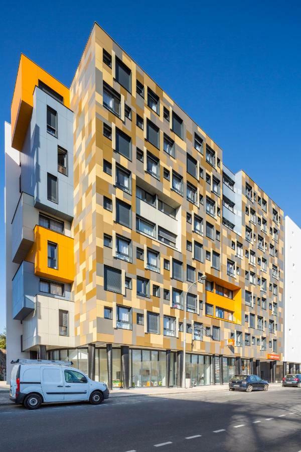 Apartahotel Adagio Access Centre